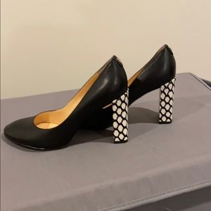 Block heel pumps